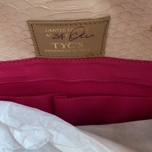 AVIMA by TYC’S icon rose purse - Picture 7 of 13